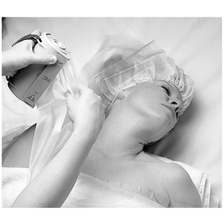 SOLVENTUM STERI-DRAPE TOWEL DRAPES - Roll Prep Drape & Dispenser, 25 yds & 1 dispenser | Quantity - 1x EA