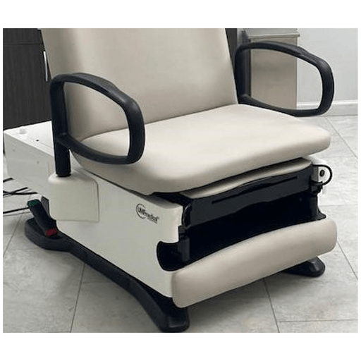 UMF MEDICAL TABLE PARTS & ACCESSORIESPatient Assist Armrests & Safety Rails, Black, Pair, Multi-Positioning, Field Installable with Wheelchair Transfer & Safety Rail Positions for Series 4040-650 & 4070-650 | Quantity - 1x EA